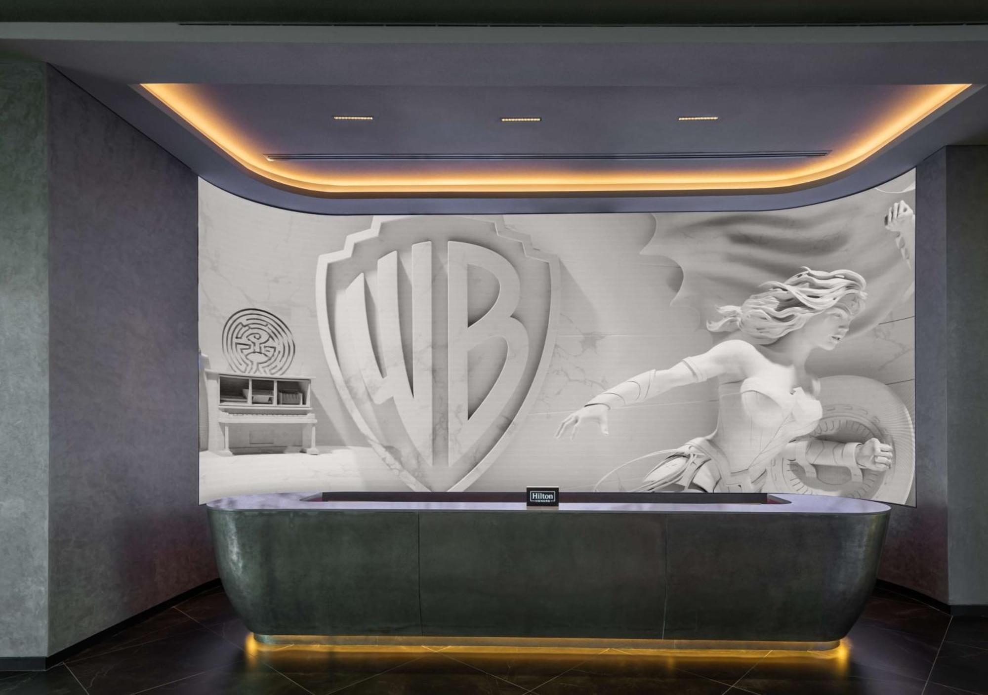 The Wb Abu Dhabi, Curio Collection By Hilton Hotel Bagian luar foto Warner Bros. Studios, The Culver City Lot